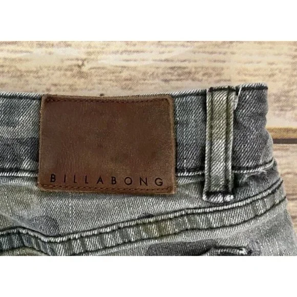 Sold - Picture 3 of 5